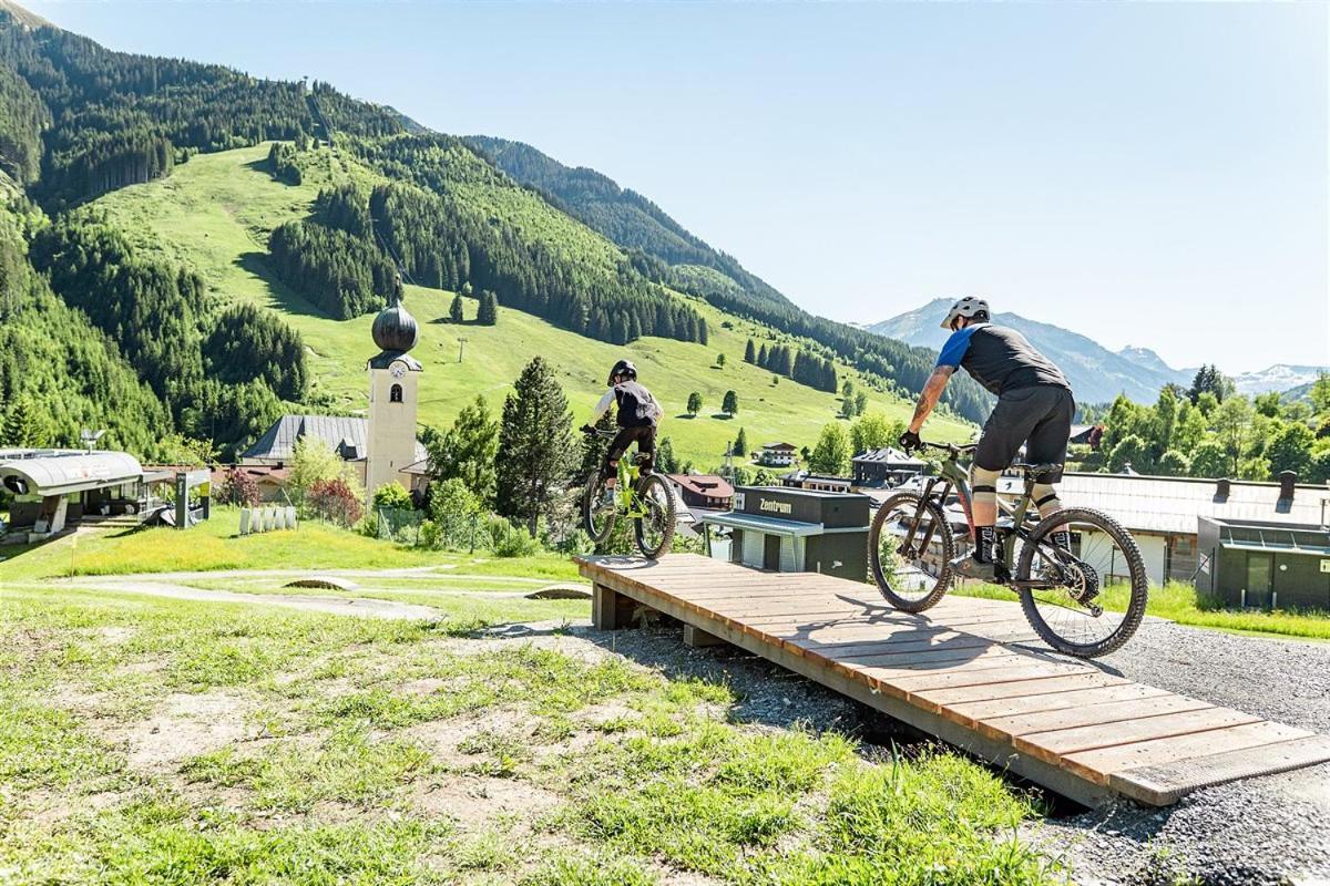 Ski & Bike Hotel Wiesenegg Saalbach-Hinterglemm Exteriér fotografie